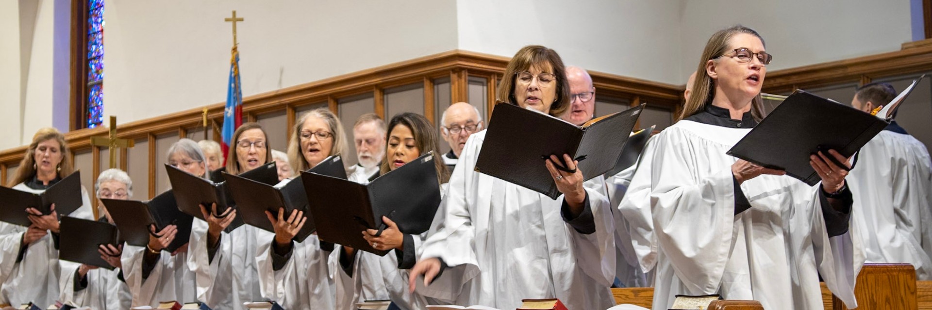 Choir organ side