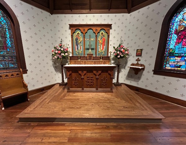 Chapel chancel